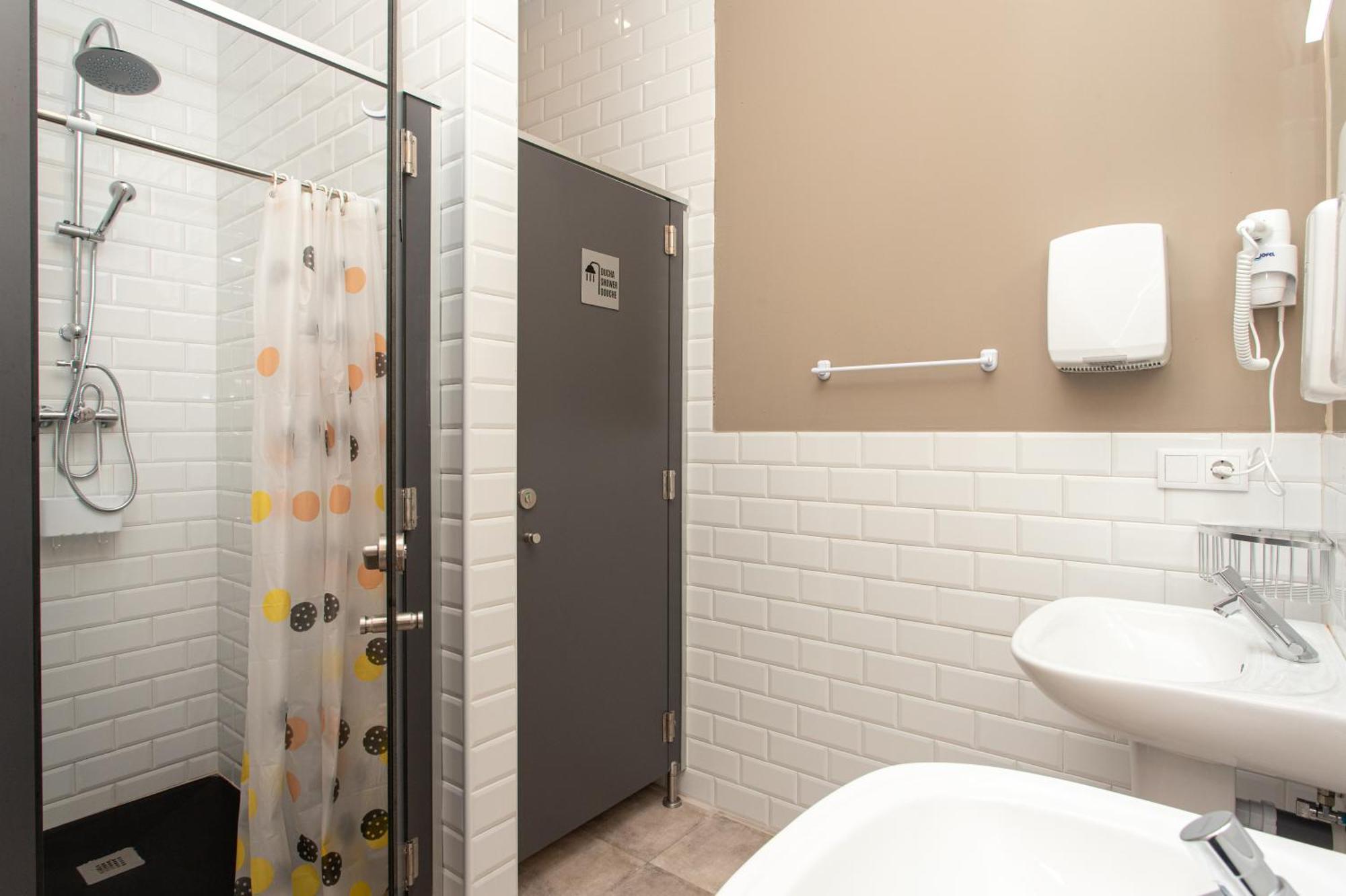 Albergue Hostel Льянес Экстерьер фото