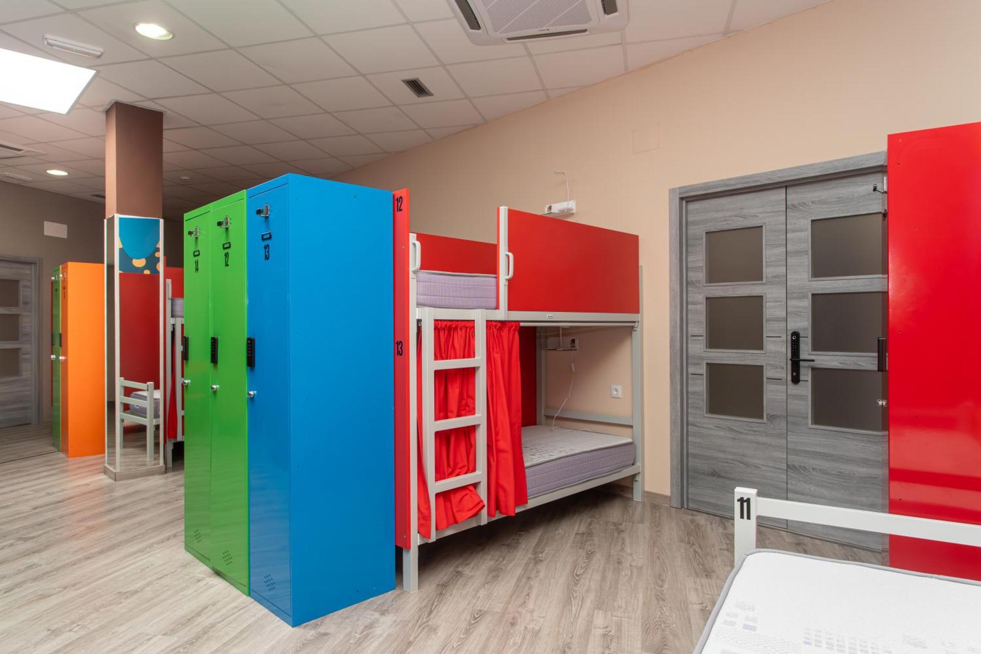 Albergue Hostel Льянес Экстерьер фото